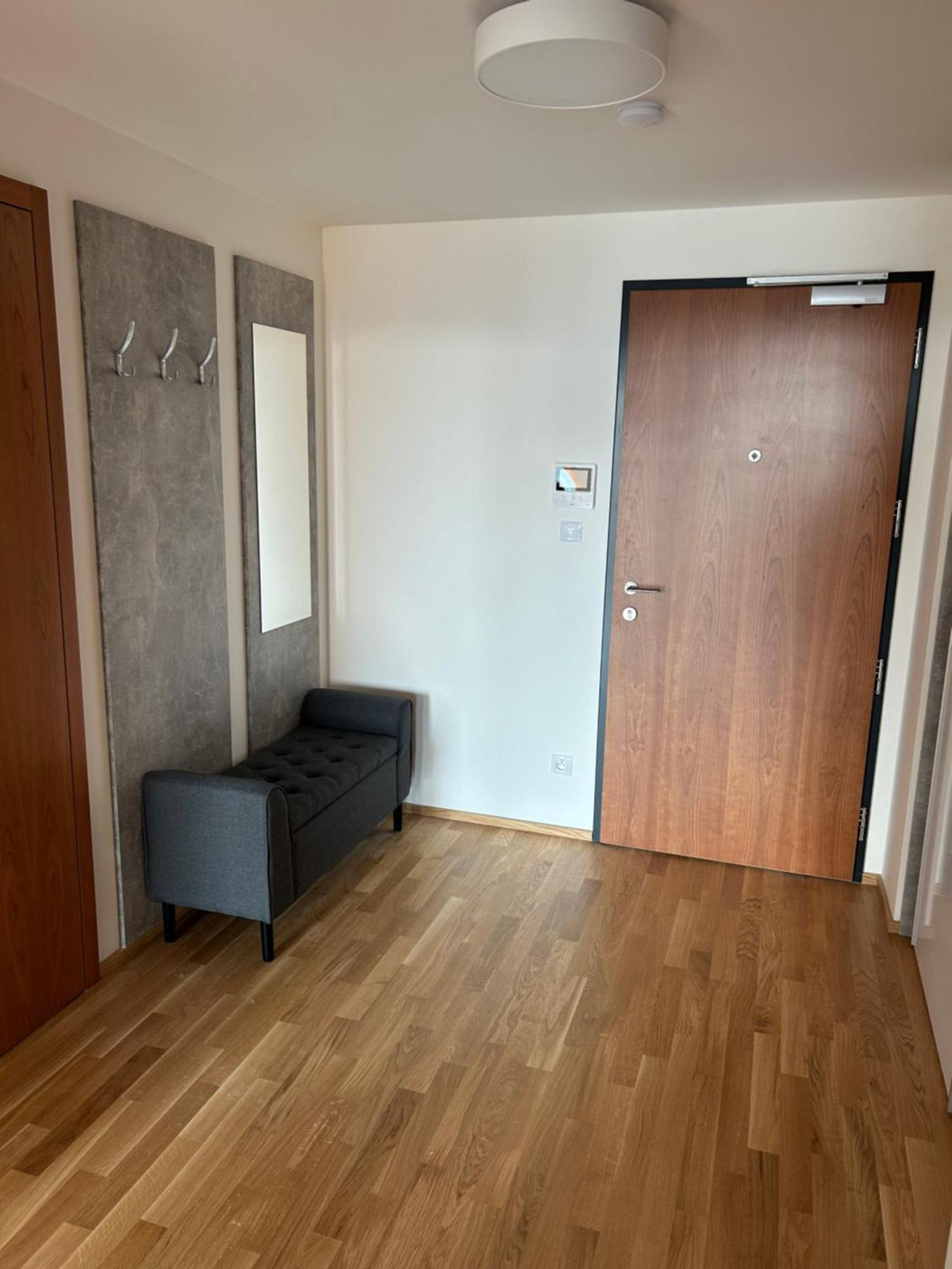 Prague Smichov Andel Apartment Exterior foto